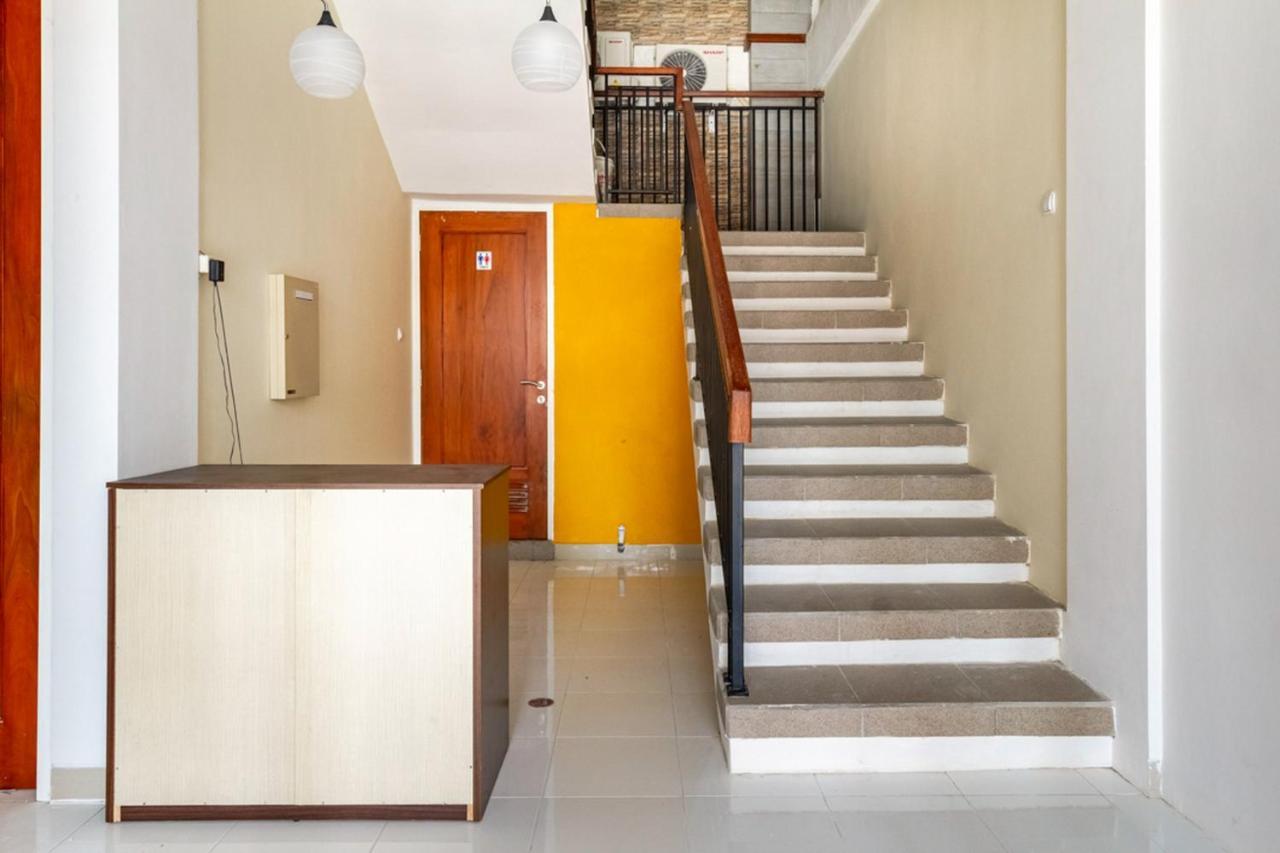Reddoorz Syariah @ Kebraon Otel Surabaya Dış mekan fotoğraf