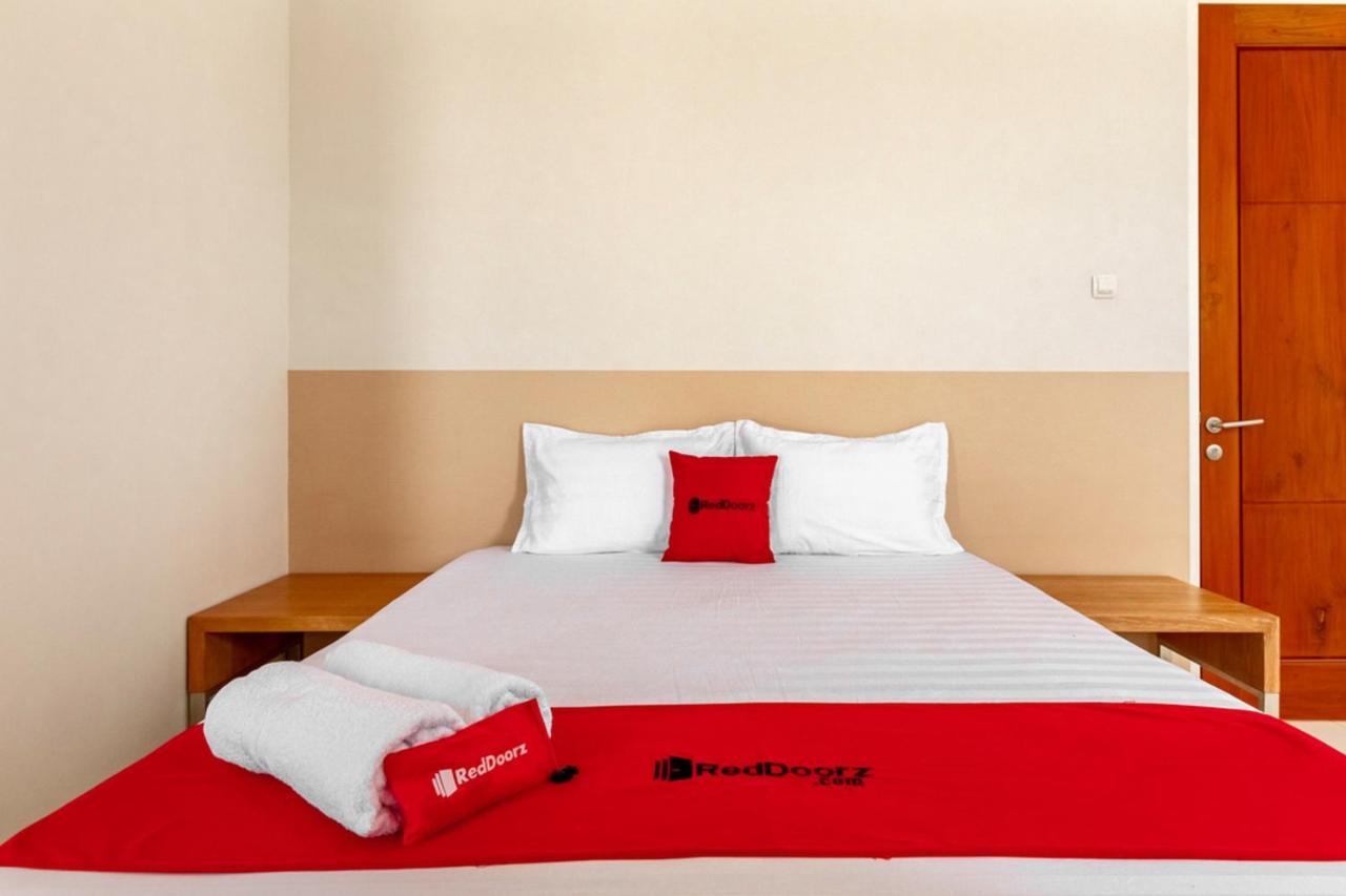 Reddoorz Syariah @ Kebraon Otel Surabaya Dış mekan fotoğraf