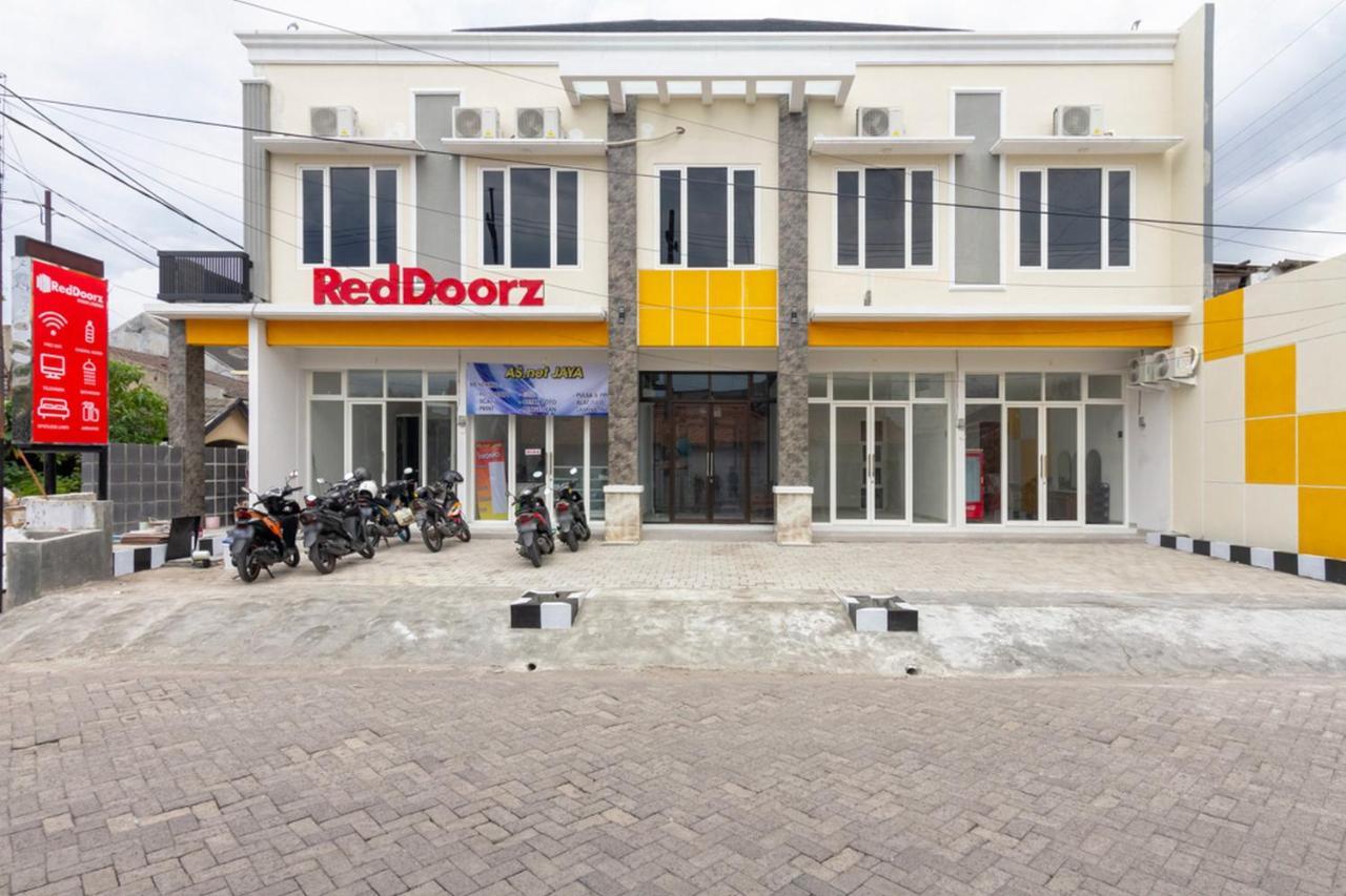 Reddoorz Syariah @ Kebraon Otel Surabaya Dış mekan fotoğraf