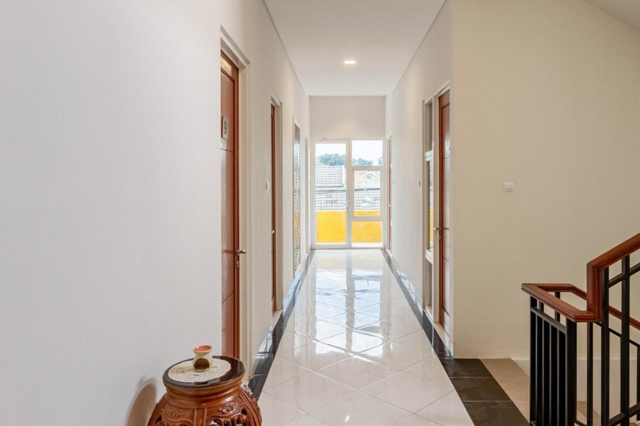 Reddoorz Syariah @ Kebraon Otel Surabaya Dış mekan fotoğraf