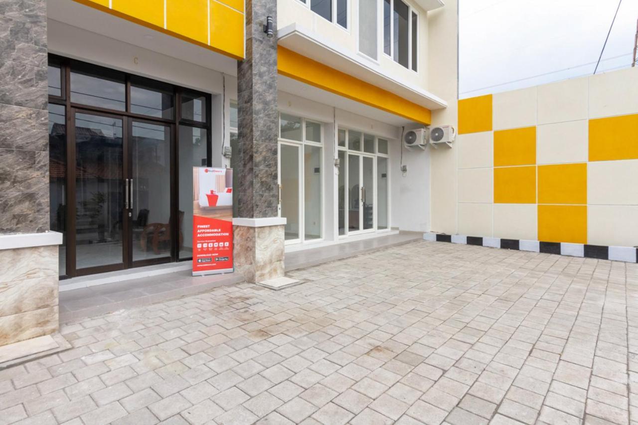 Reddoorz Syariah @ Kebraon Otel Surabaya Dış mekan fotoğraf