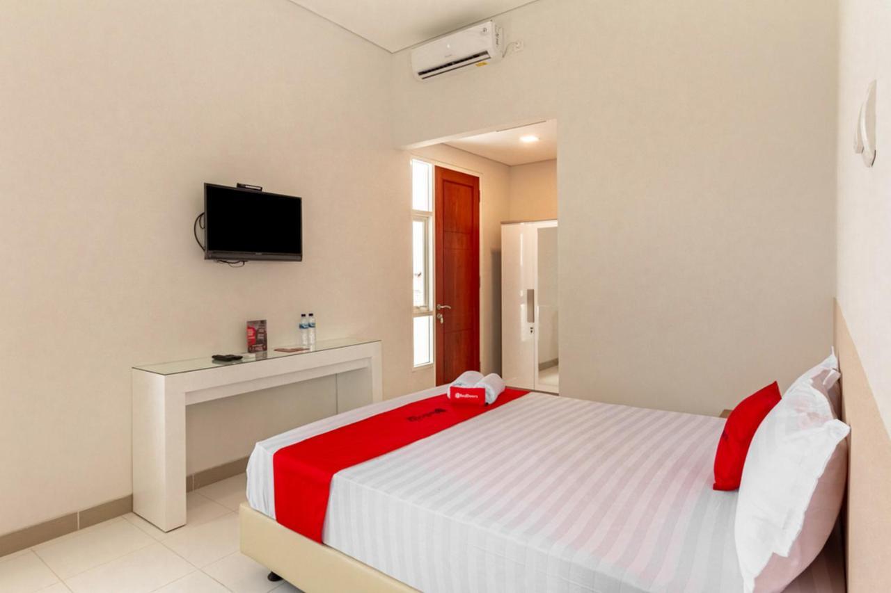 Reddoorz Syariah @ Kebraon Otel Surabaya Dış mekan fotoğraf
