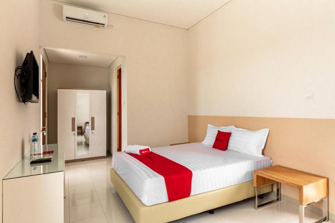 Reddoorz Syariah @ Kebraon Otel Surabaya Dış mekan fotoğraf